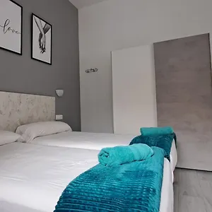  Apartment La Loperana